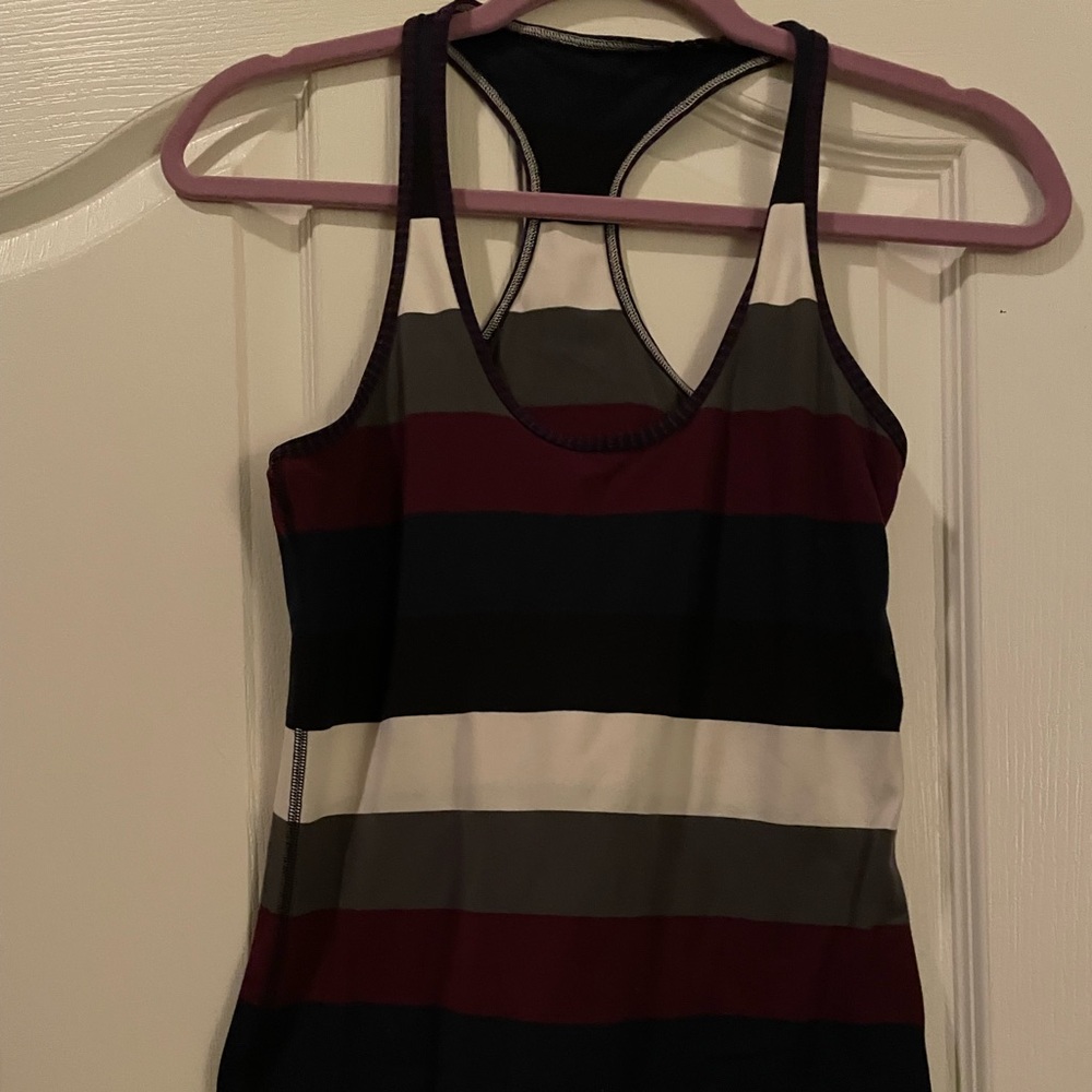 Lululemon - Picture 2 of 2